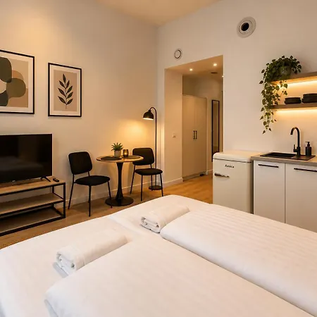 Wroapart - Staromiejski Bulwar By The River Apartment *